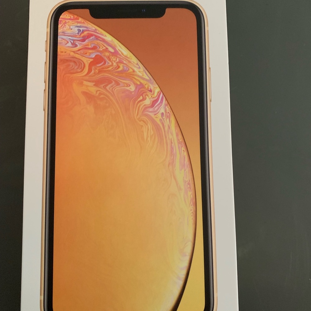 iPhone XR box and apple headphones